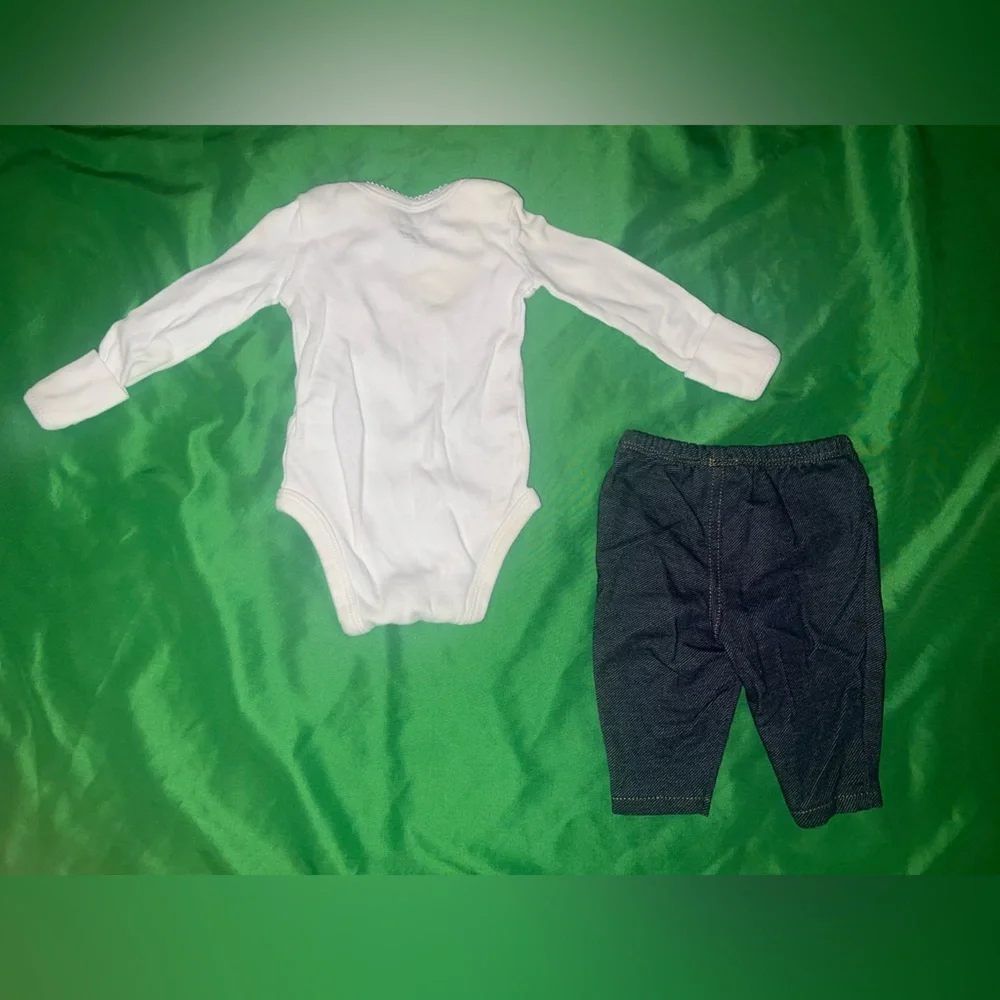 Carter's White and Pink Onesie with Bird Design and Blue Leggings Outfit size NB